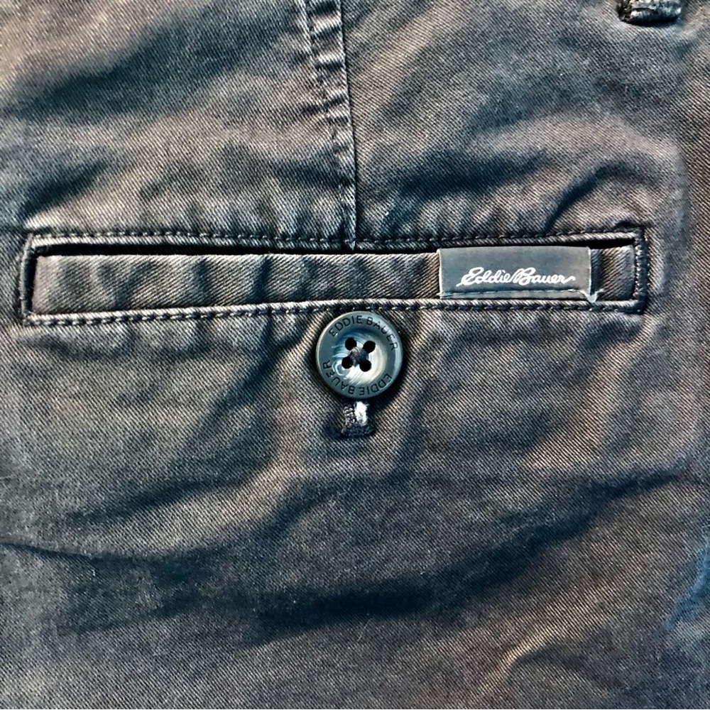 Eddie Bauer Black Stretch Legend Women's Shorts - Picture 3 of 6